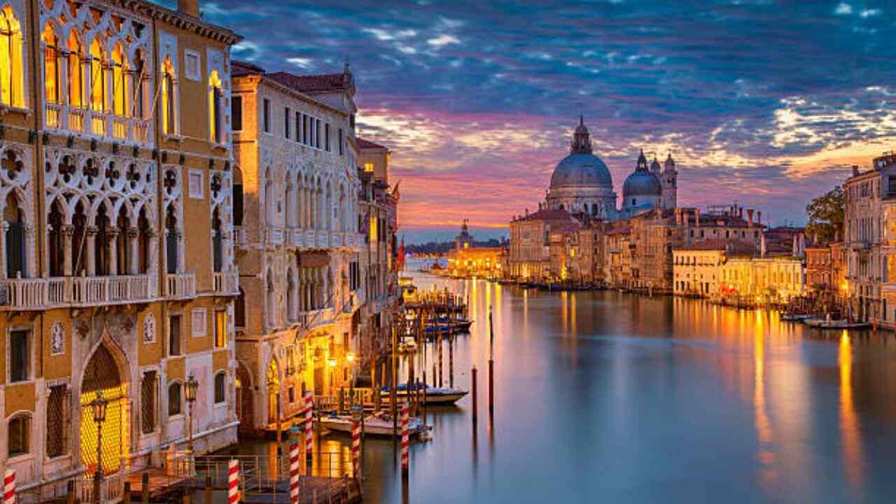 Qantas Airways Office in Venice, Italy