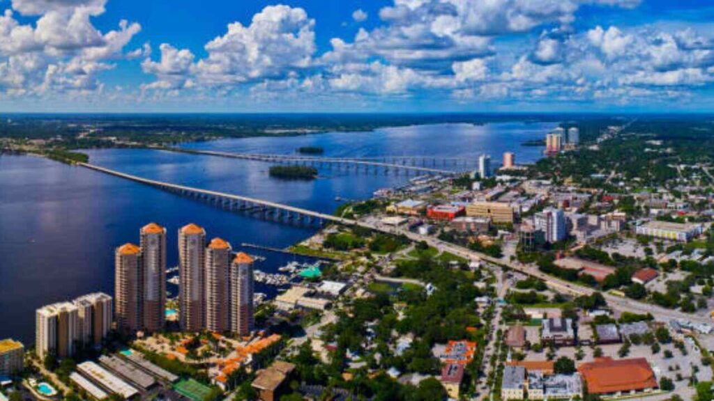 United Airlines Fort Myers Office in United States
